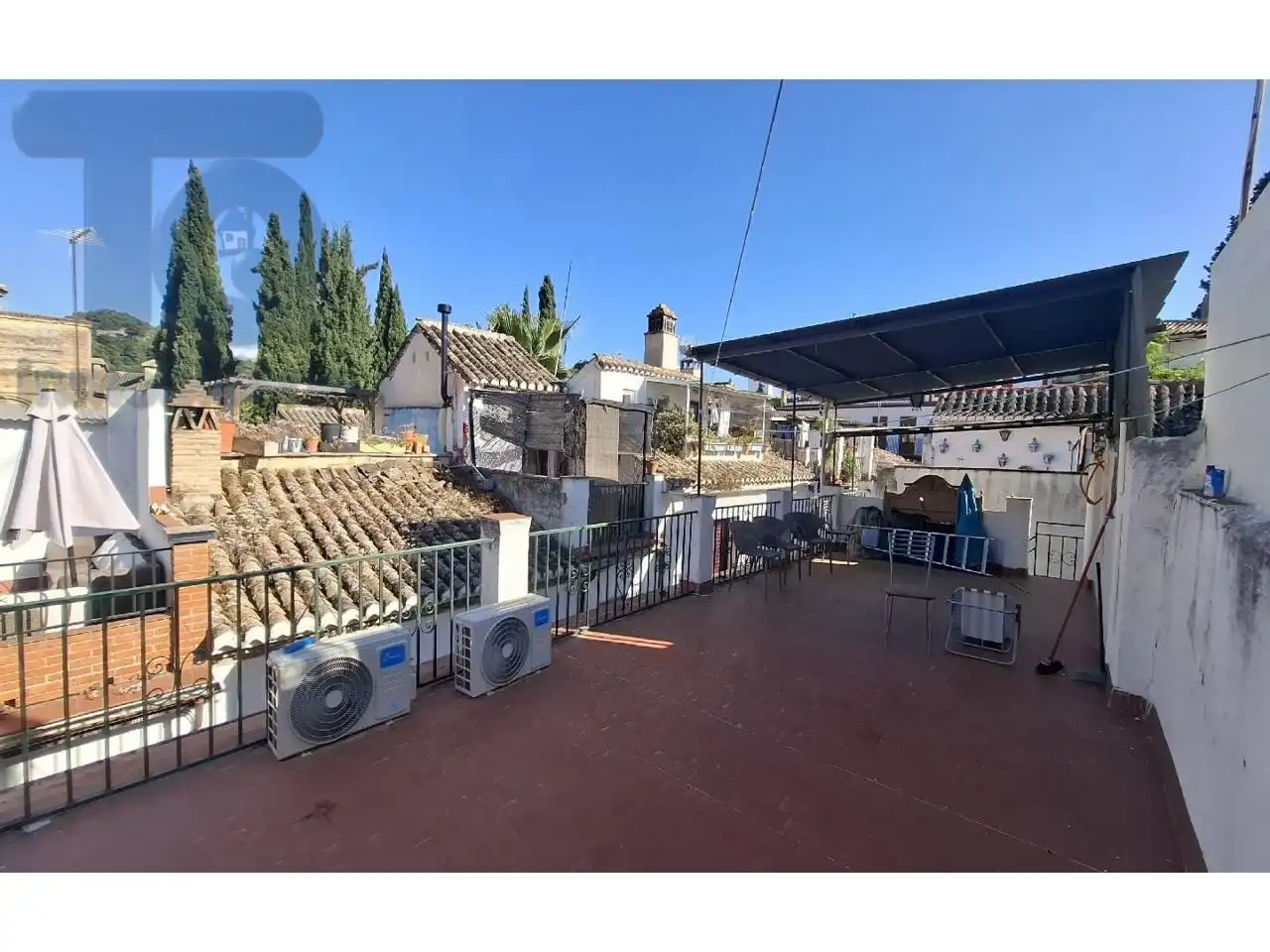 Vista exterior de Casa adosada en venda en Granada amb Aire condicionat, Calefacció i Terrassa