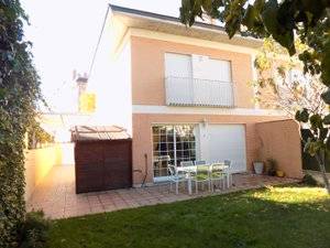 Casa-chalet en Alquiler en Calle José Isbert en Centro