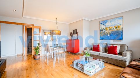 Photo 2 of Flat for sale in Calle AÑastro, Apóstol Santiago, Madrid Capital