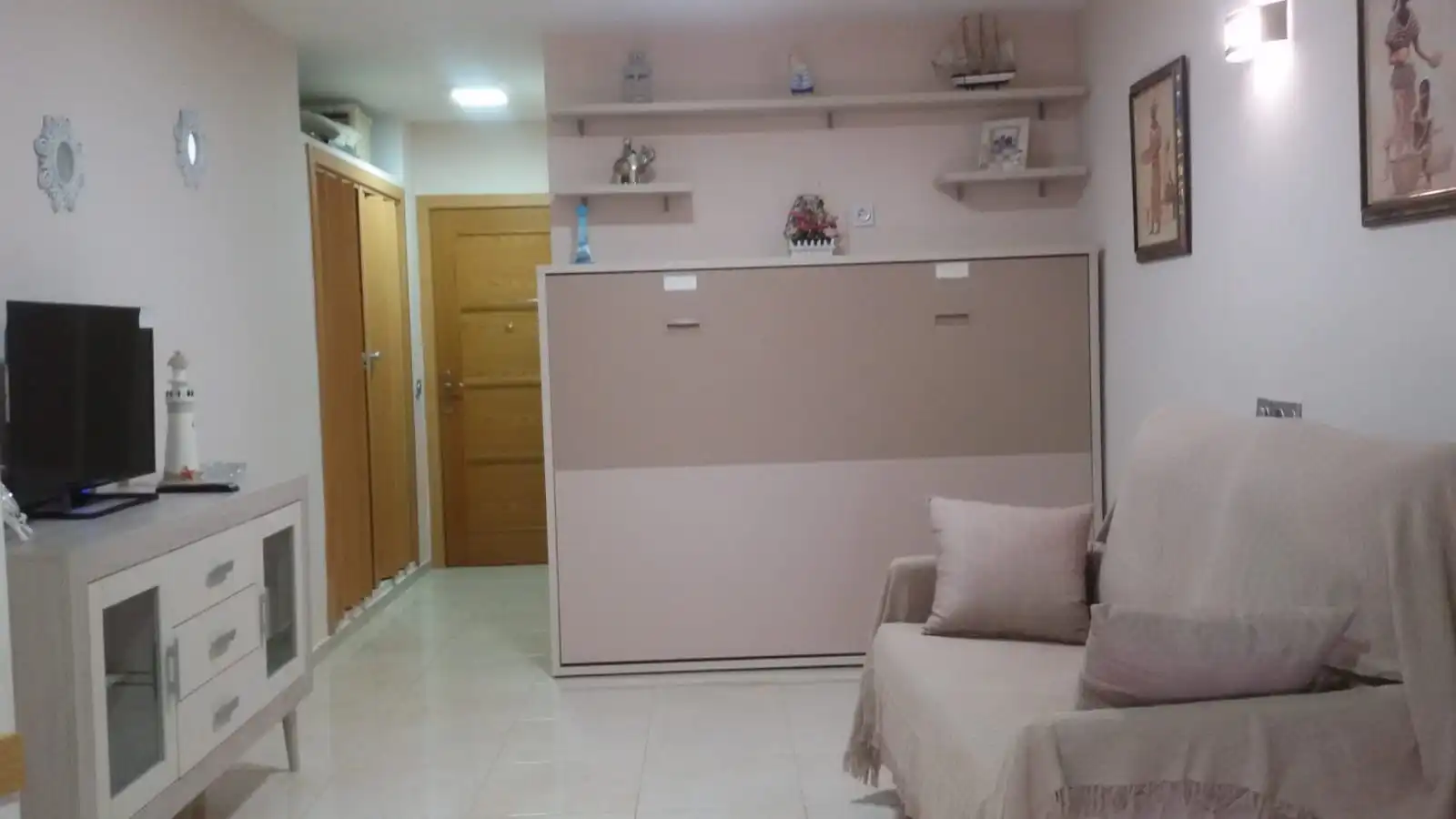 Wohnzimmer von Wohnung zur Miete in Benalmádena mit Klimaanlage, Möbliert und Gemeinschaftspool