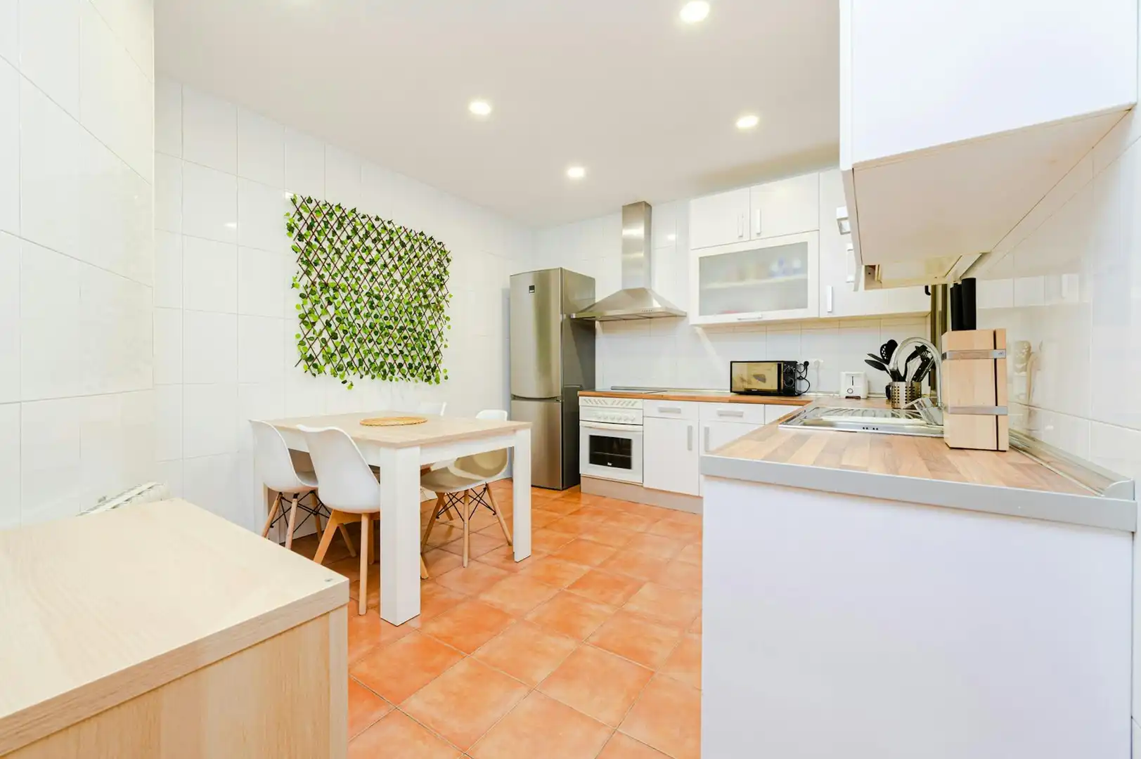 Cocina de Piso para compartir en Madrid con Calefacción, Lavadora y TV