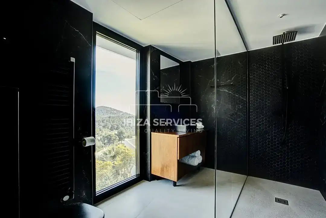 Bany de Casa o xalet de lloguer en Santa Eulària des Riu amb Aire condicionat, Jardí privat i Piscina