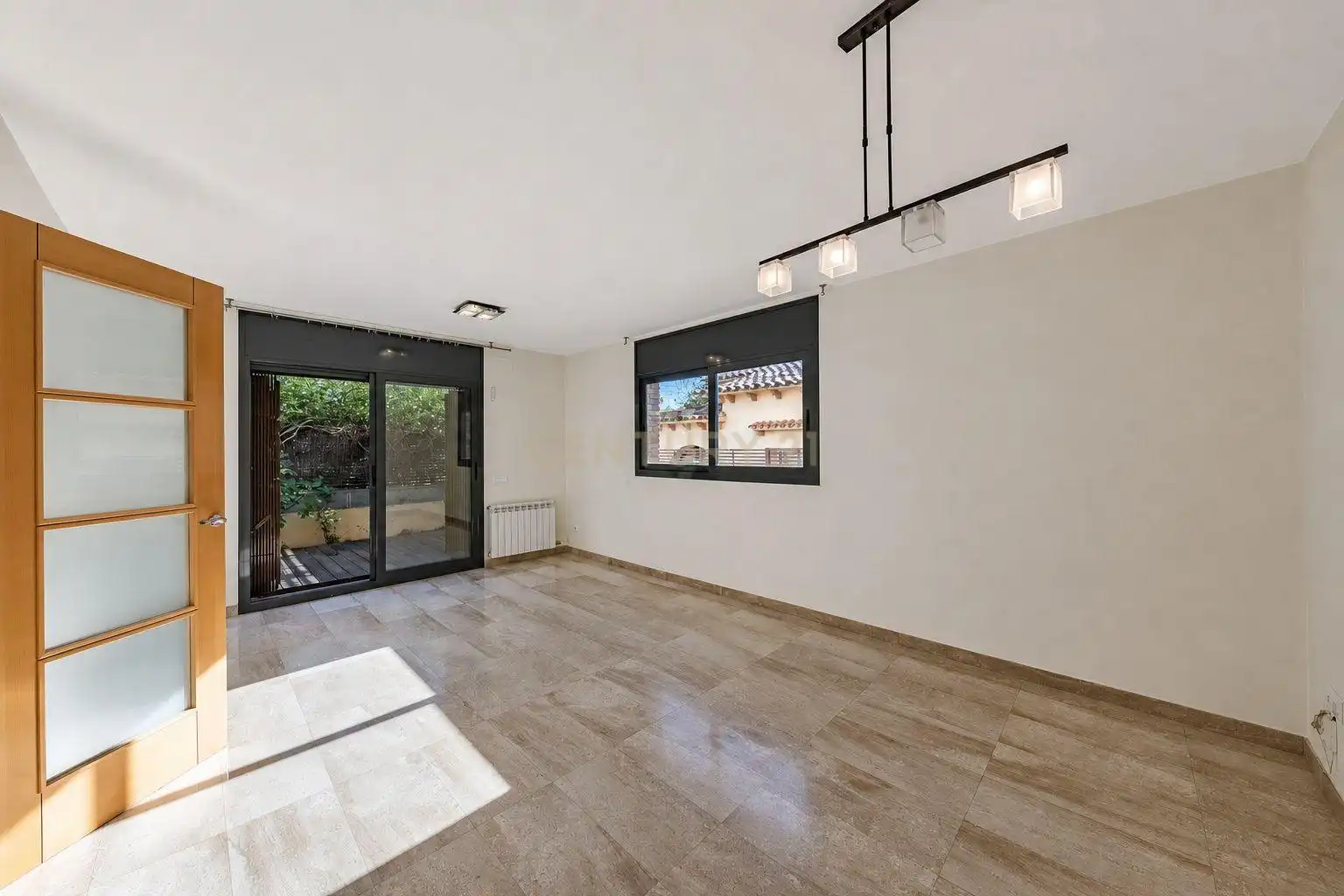 Adosado en venta en Avenida de Argentina, Cerdanyola del Vallès, Spain, imagen 2