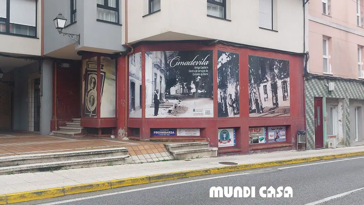 Local comercial de lloguer a Boiro