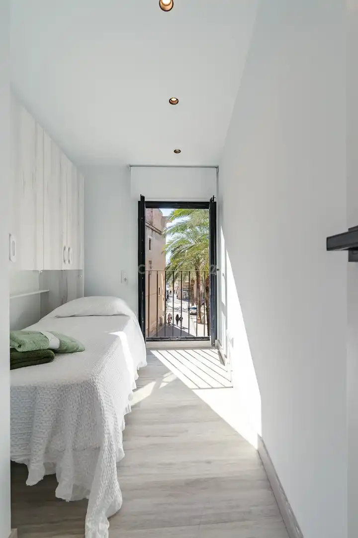 Habitación de Casa o chalet en venta en Vilanova i la Geltrú con Aire acondicionado y Alarma