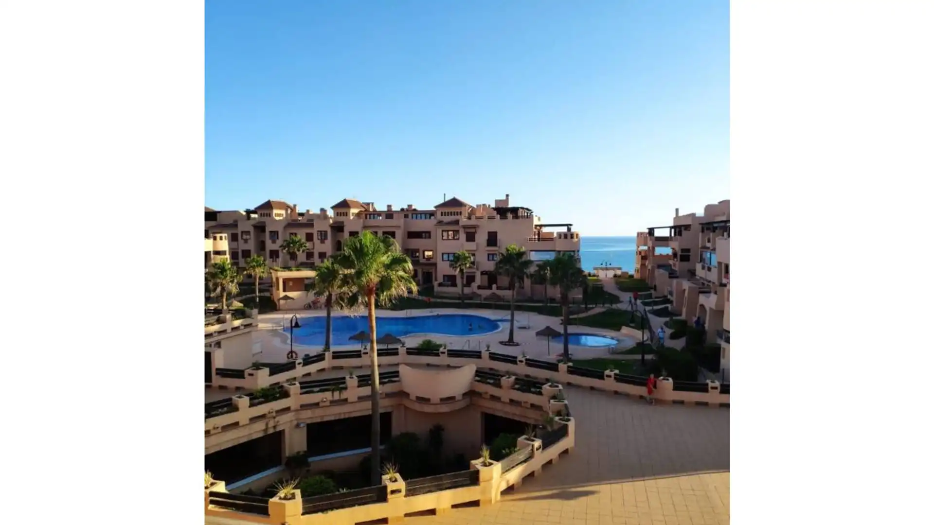 Vista exterior de Piso en venta en El Ejido con Aire acondicionado, Calefacción y Parquet