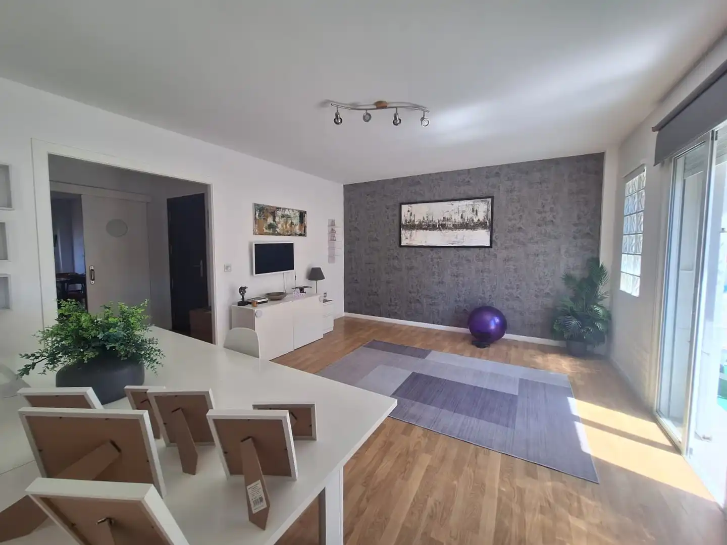 Sala d'estar de Àtic en venda en La Línea de la Concepción amb Terrassa, Moblat i Forn