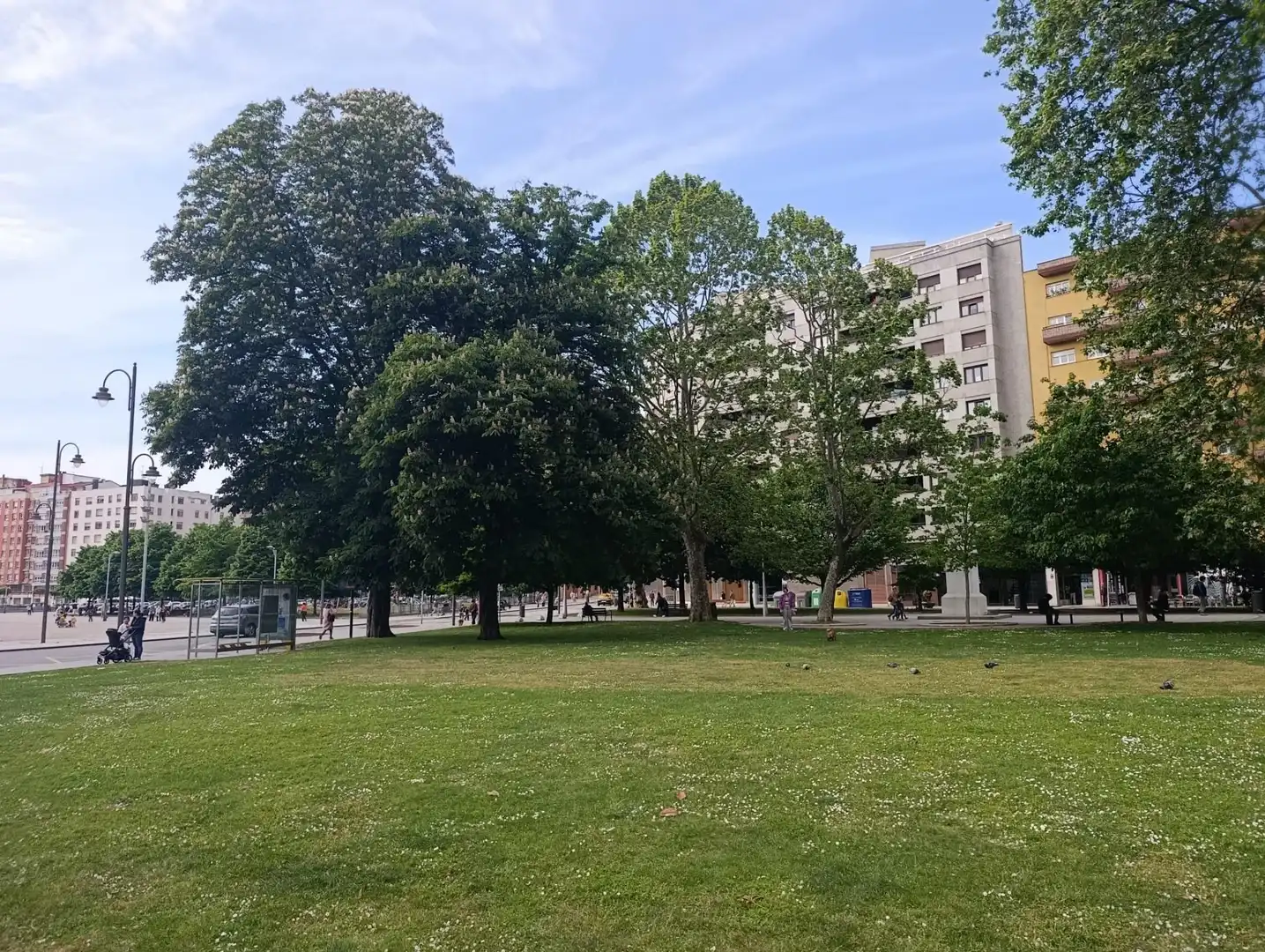 Vista exterior de Apartament de lloguer en Avilés amb Calefacció i Moblat