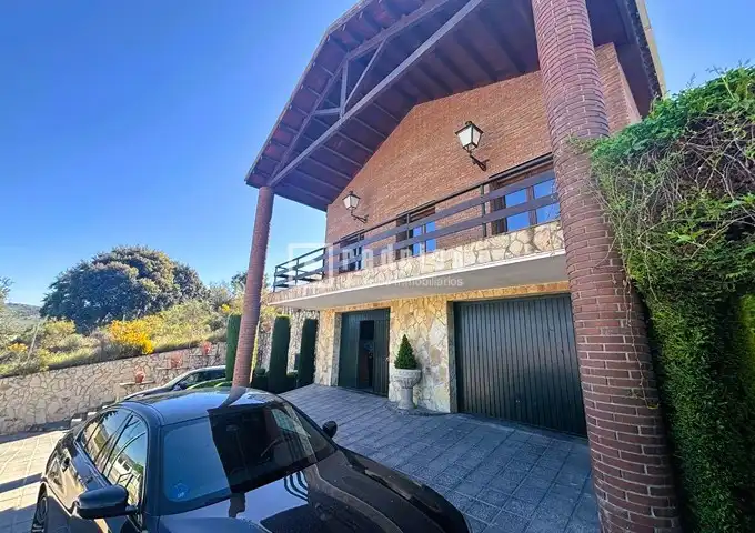 Casa o chalet en venta en El Clavín - Valdeluz