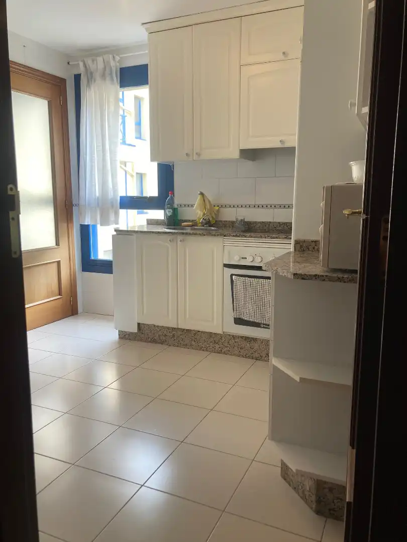 Cuina de Pis en venda en A Coruña Capital  amb Calefacció, Parquet i Traster