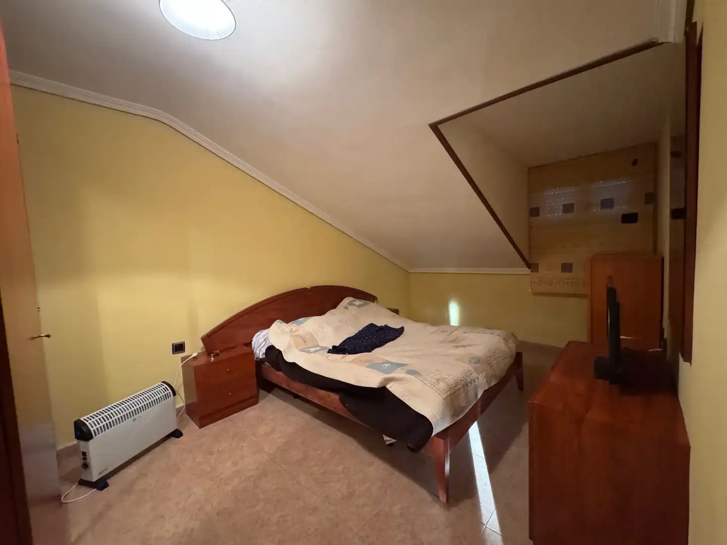 Bedroom of Flat for sale in Nava del Rey  with Heating, Furnished and Oven