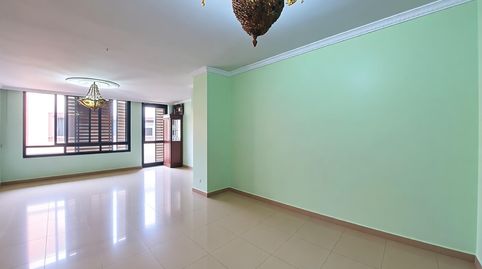 Foto 2 de Piso en venta en Calle Galileo, Santa Catalina - Canteras, Las Palmas de Gran Canaria