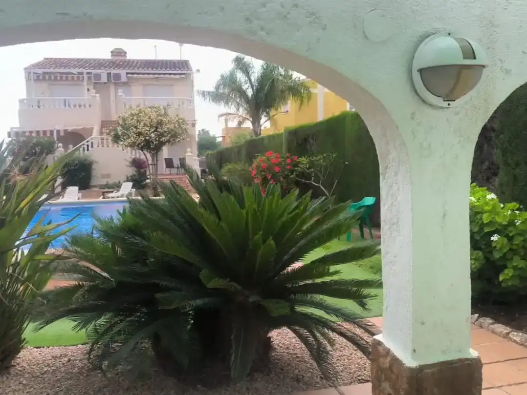 Flat for sale in Oliva  with Air Conditioner, Storage room and Swimming Pool