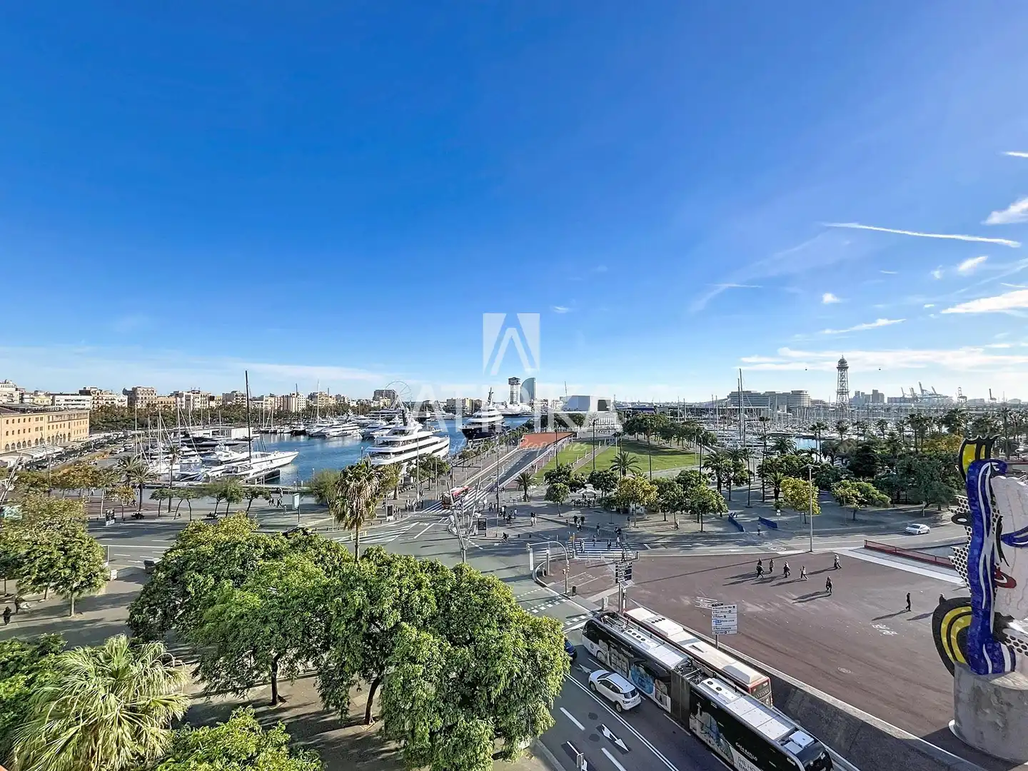 Vista exterior de Piso en venta en Barcelona con Aire acondicionado, Calefacción y Parquet
