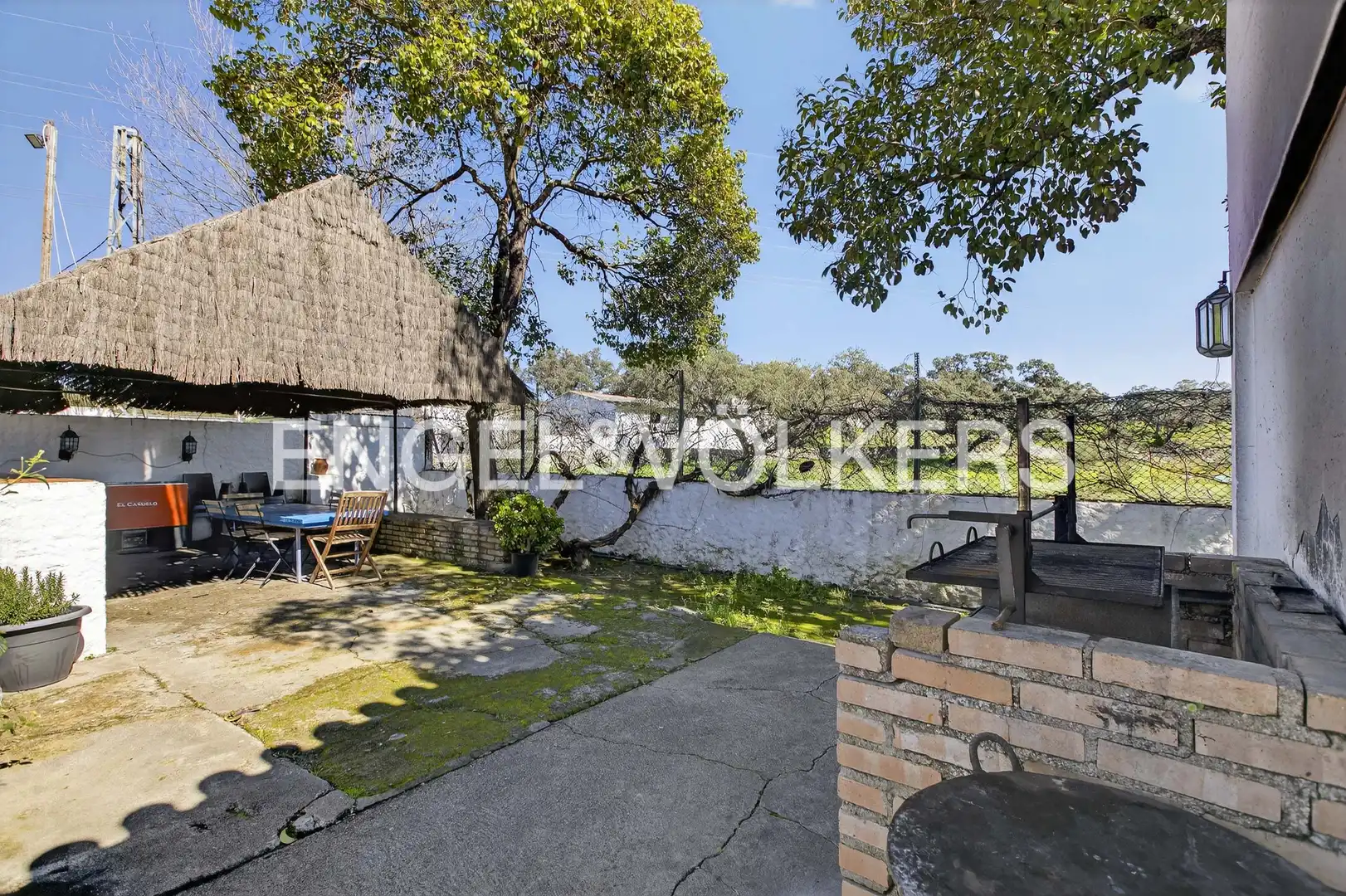 Vista exterior de Finca rústica en venta en El Castillo de las Guardas con Aire acondicionado, Calefacción y Jardín privado