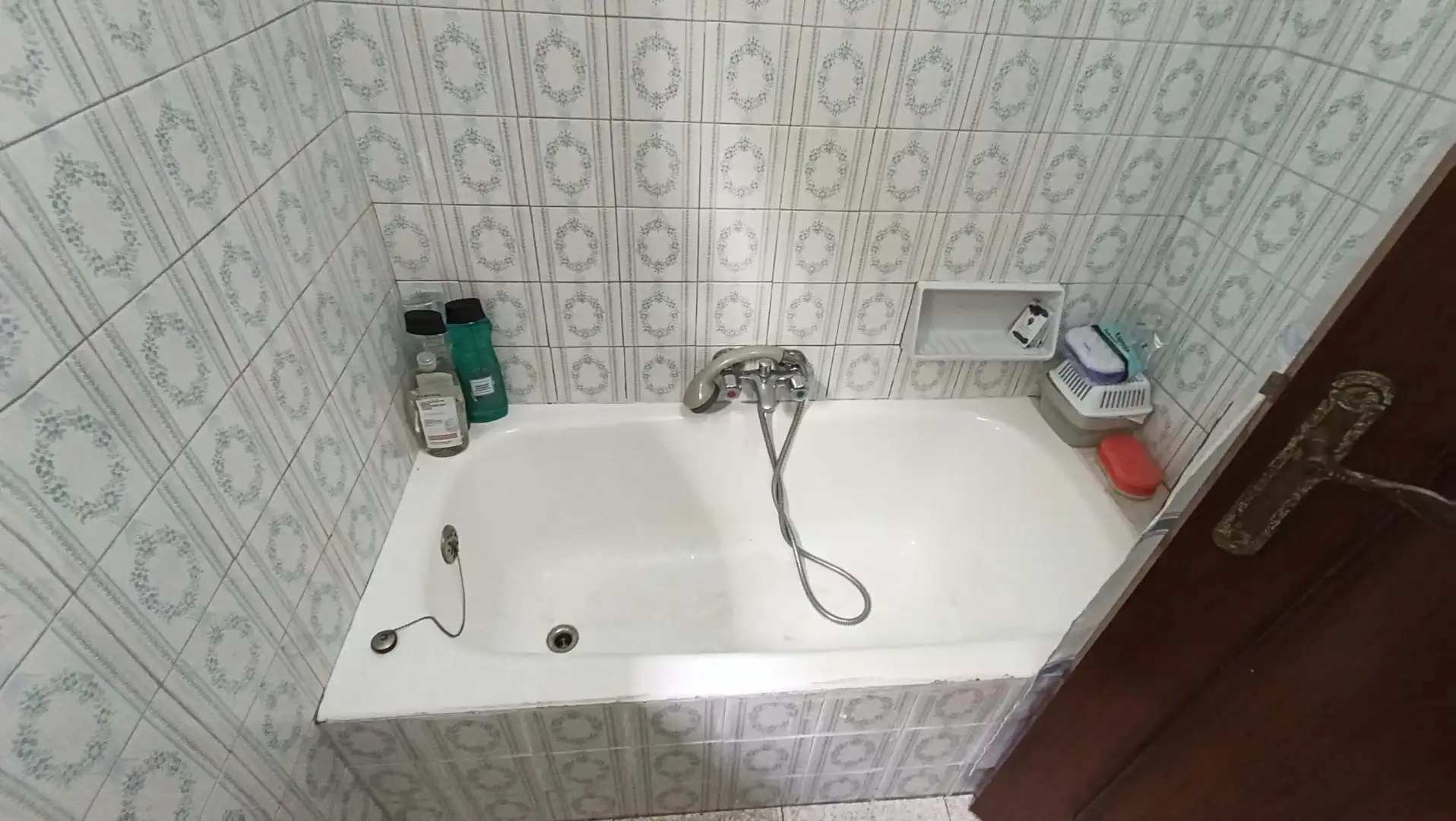 Bany de Pis en venda en Langreo amb Calefacció, Moblat i Rentadora