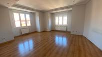 Sala d'estar de Pis en venda en Calahorra