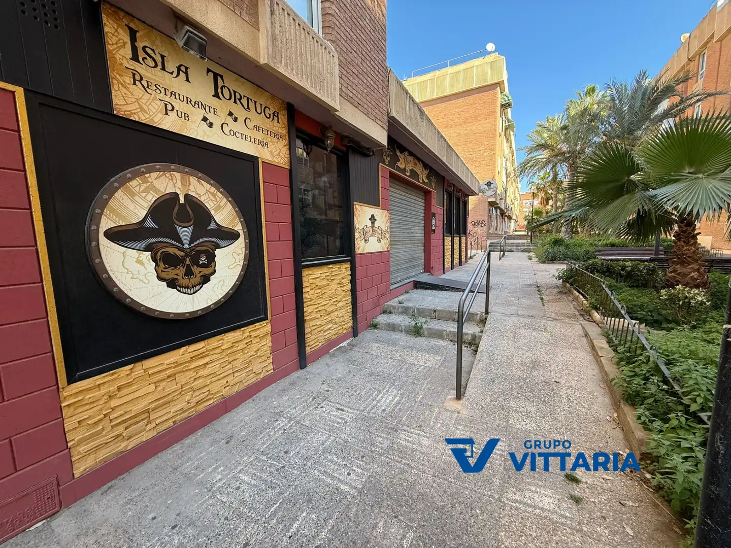 Local comercial en venda a Calle Poeta Álvarez de Sotomayor, imagen 2