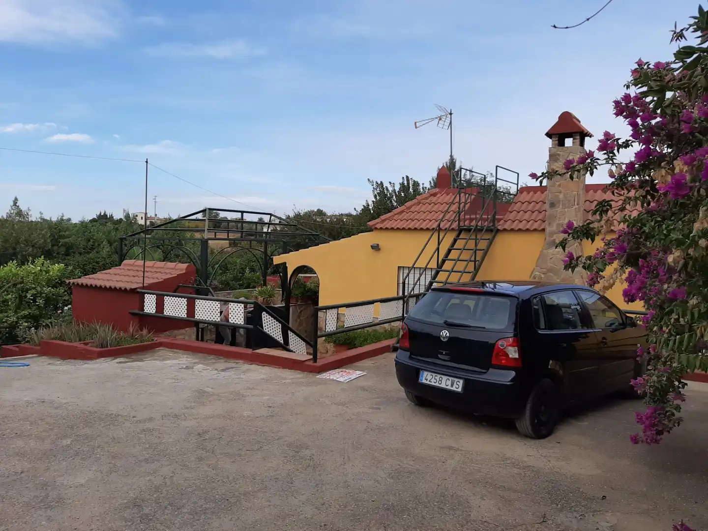 Chalet con piscina en venta en Cantillana 50B, imagen 2