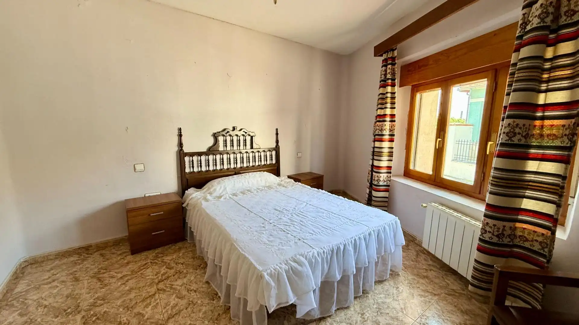 Bedroom of Houses for sale in Viloria  with Heating, Private garden and Furnished