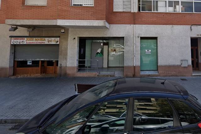 Local comercial en Alquiler en Rda Rocablanca en Cerdanyola Nord