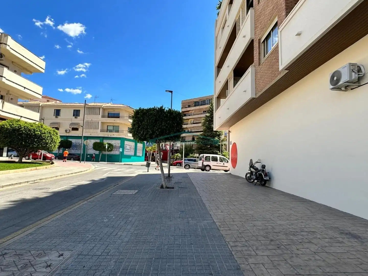 Local comercial en venta en Pueblo - Urbanizaciones, imagen 2