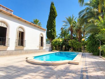 Casa con balcón en venta en Librilla