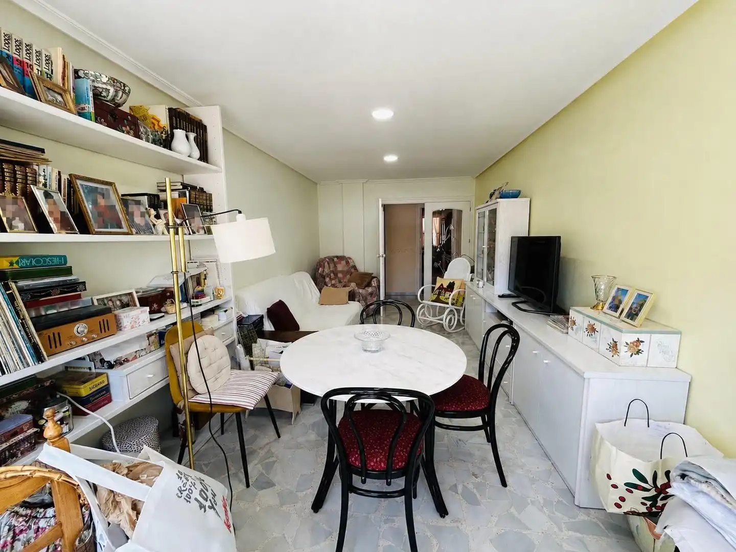 Living room of Flat for sale in Petrer  with Air Conditioner, Heating and Balcony