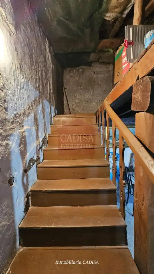 Casa o xalet en venda en Parada de Arriba amb Calefacció, Terrassa i Traster