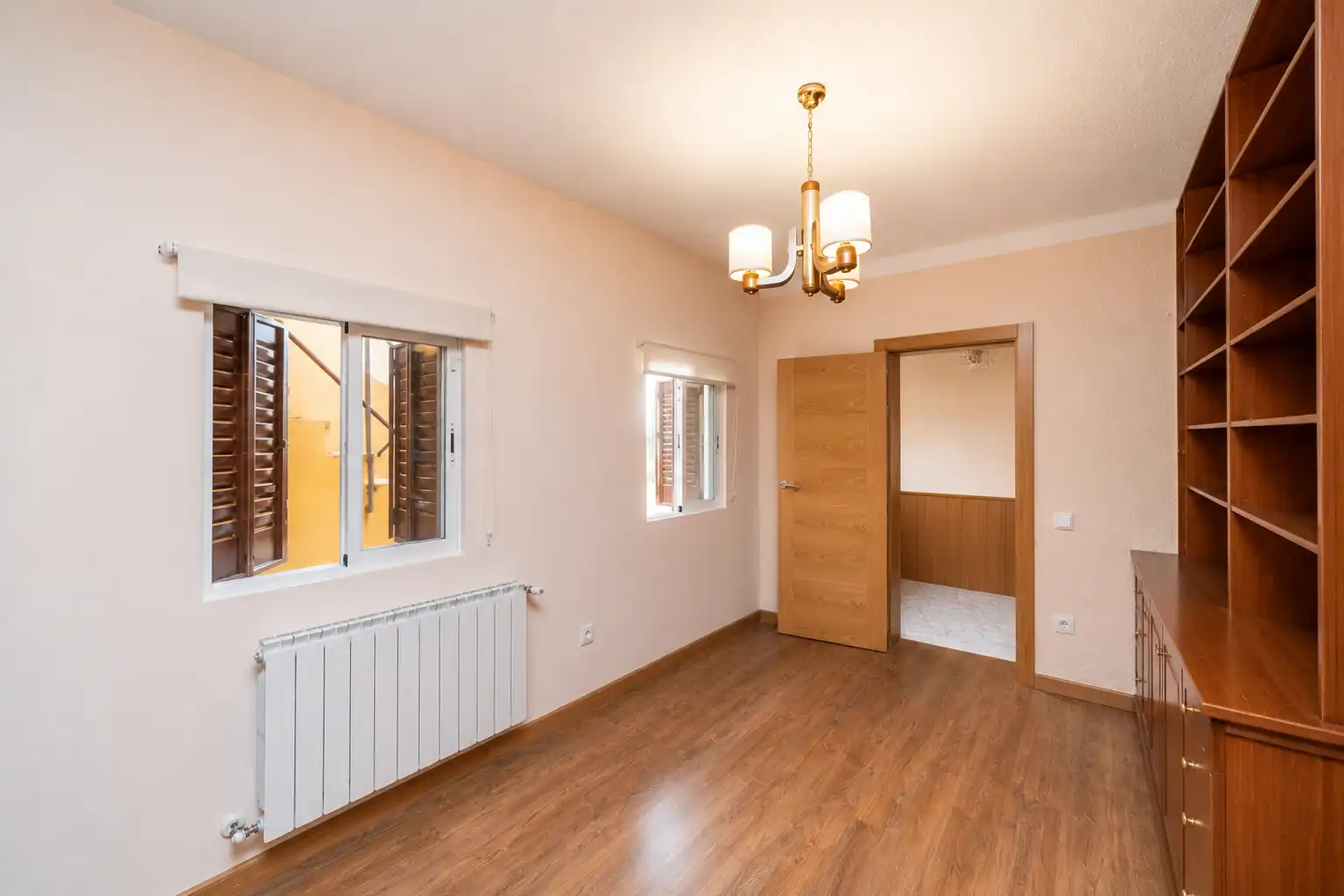 Habitación de Casa o chalet en venta en Pozuelo de Alarcón con Aire acondicionado, Calefacción y Jardín privado