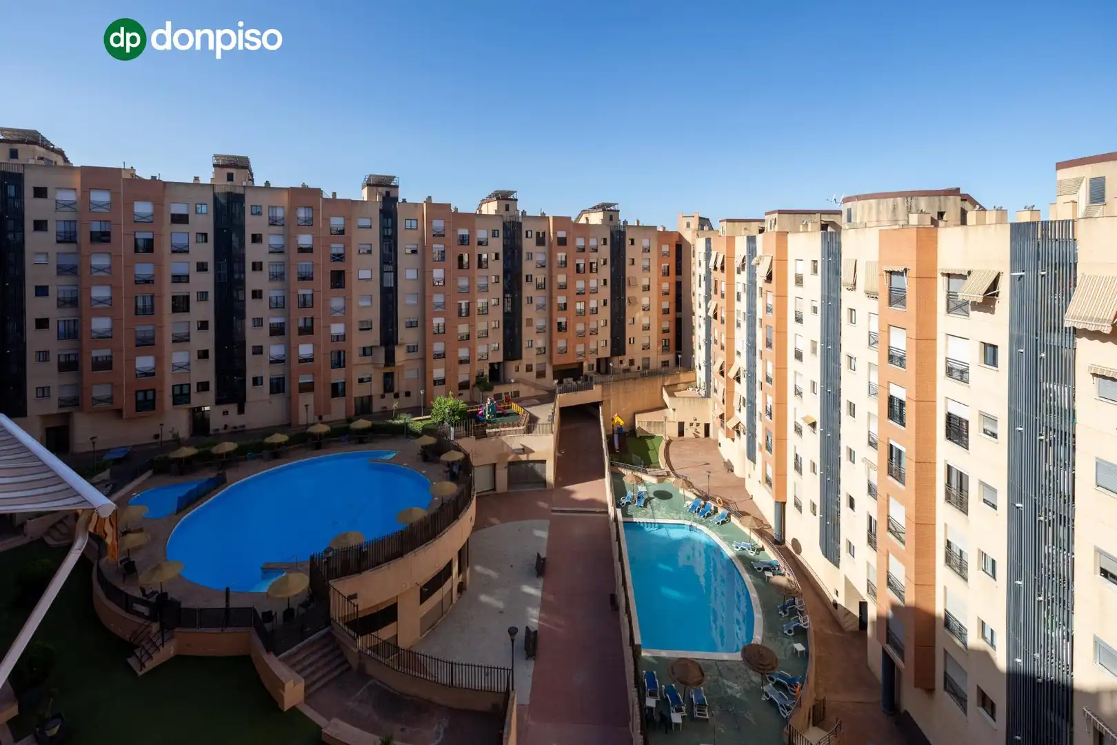 Swimming pool of Attic for sale in Chana