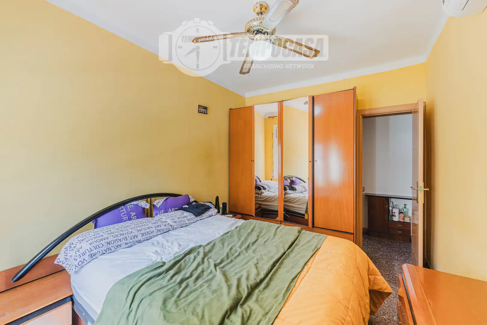 Bedroom of Flat for sale in Barcelona  with Air Conditioner, Heating and Balcony