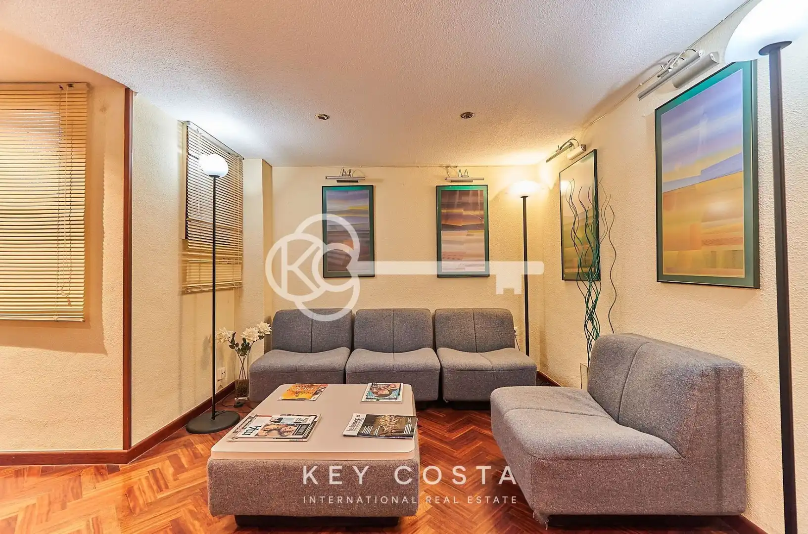 Office for sale in Barrio del Centro