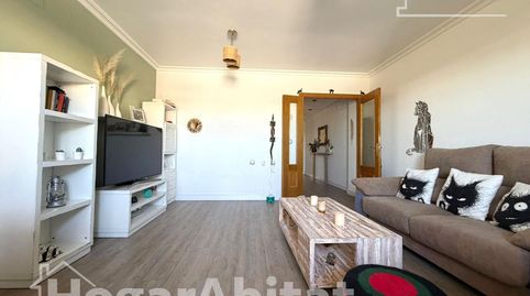 Foto 3 de Piso en venta en Calle Mas de Tous, Núcleo Urbano, La Pobla de Vallbona