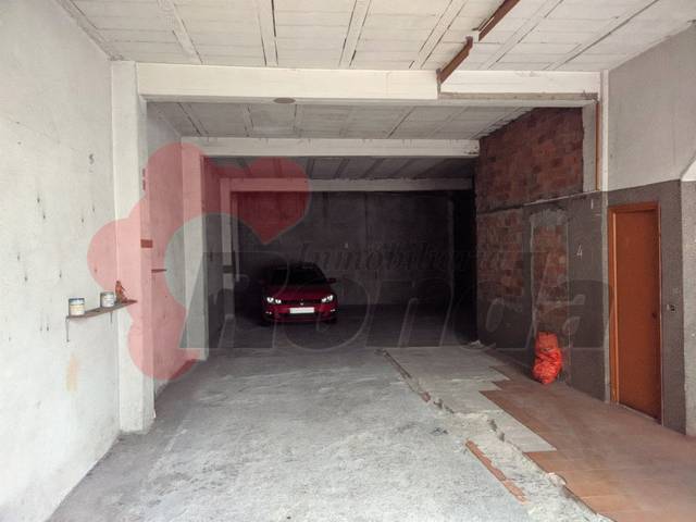 Local comercial en Alquiler en A Milagrosa
