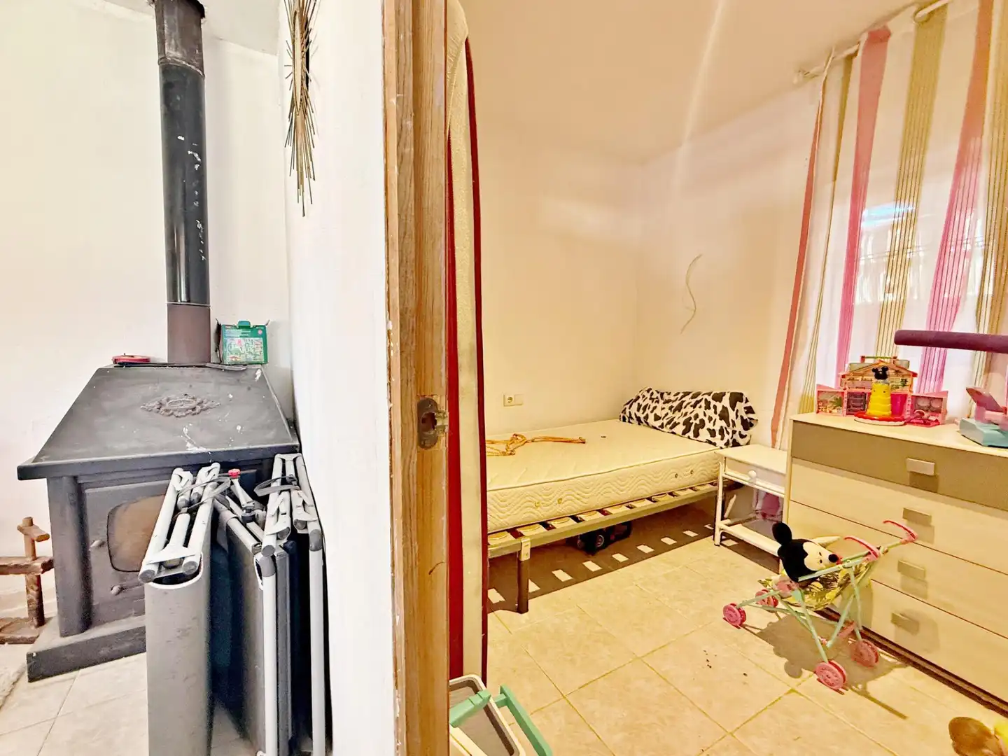 Dormitori de Casa o xalet en venda en Llíria amb Aire condicionat, Calefacció i Jardí privat