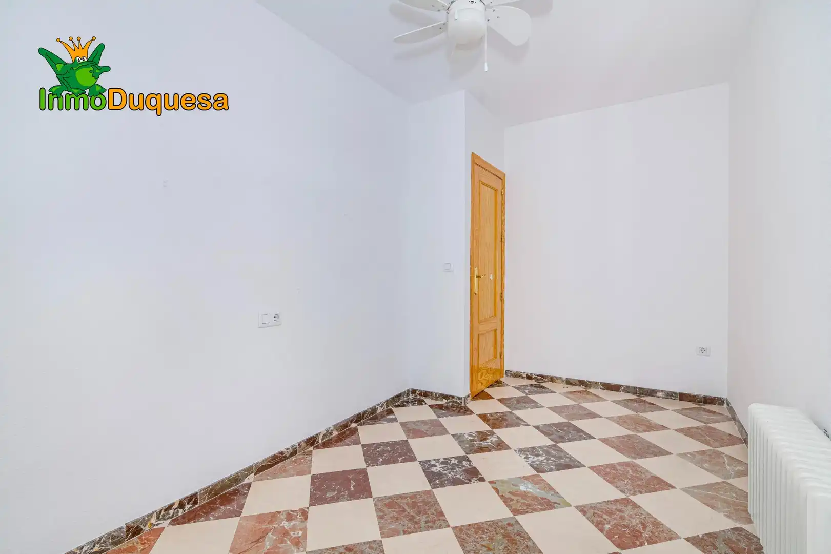 Casa adosada en venta en Gójar con Calefacción y Terraza