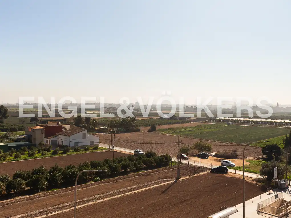 Dachboden zur Miete in Valencia mit Heizung, Terrasse und Möbliert
