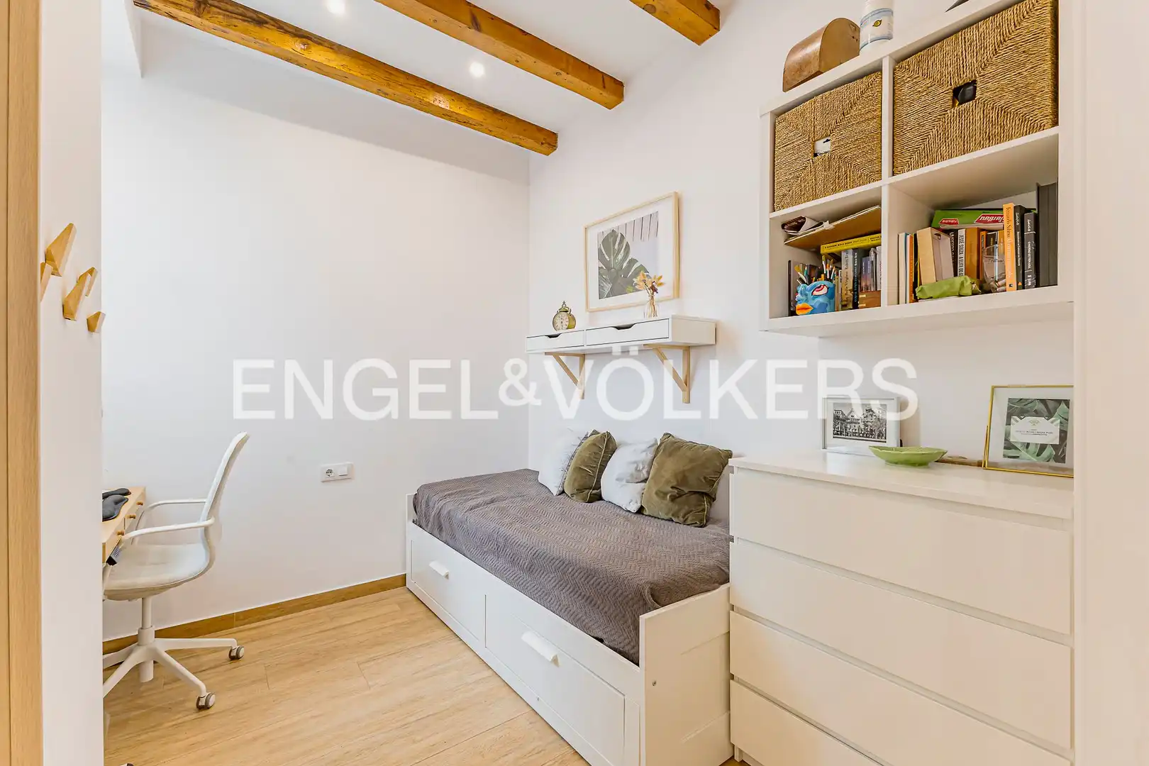 Habitación de Ático en venta en Barcelona con Aire acondicionado, Calefacción y Parquet
