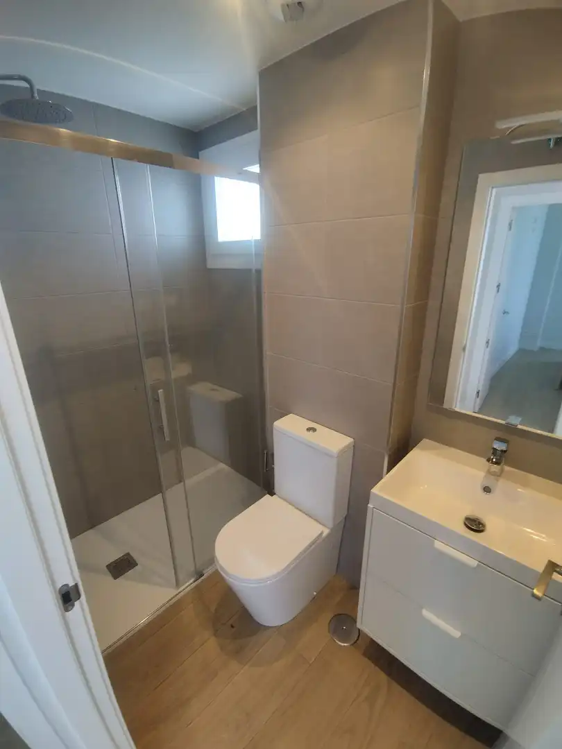 Baño de Apartamento de alquiler en Murcia con Aire acondicionado, Calefacción y Terraza