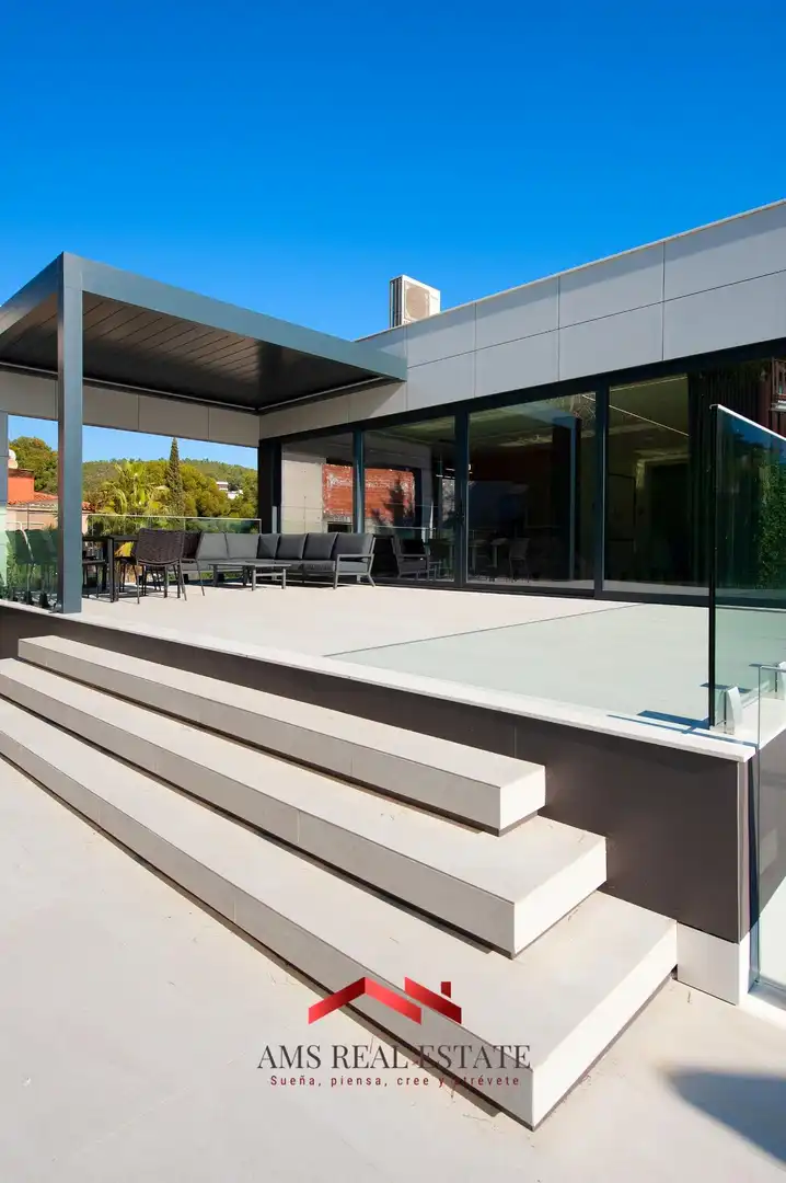 Casa amb terrassa en venda a Carrer Carrer de la Noguera, imagen 8