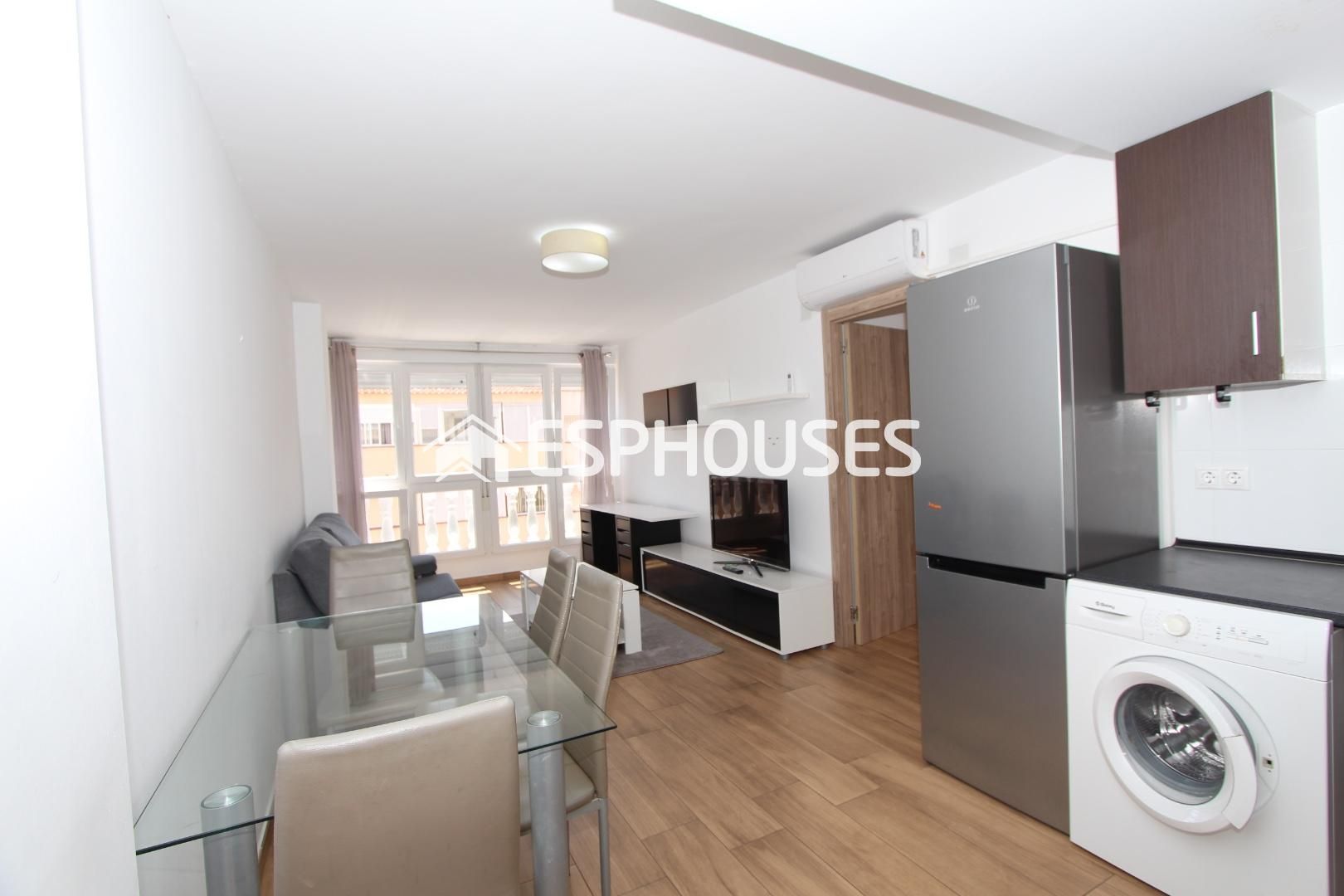 Sala d'estar de Apartament en venda en Guardamar del Segura amb Aire condicionat, Traster i Moblat