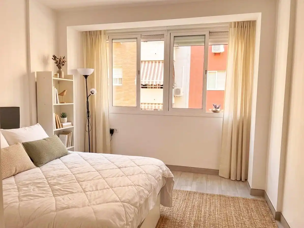 Habitación de Piso en venta en Málaga con Amueblado