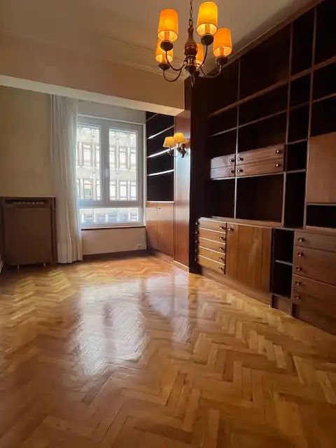 Wohnung zum Verkauf in Santander mit Heizung, Abstellraum und Ofen