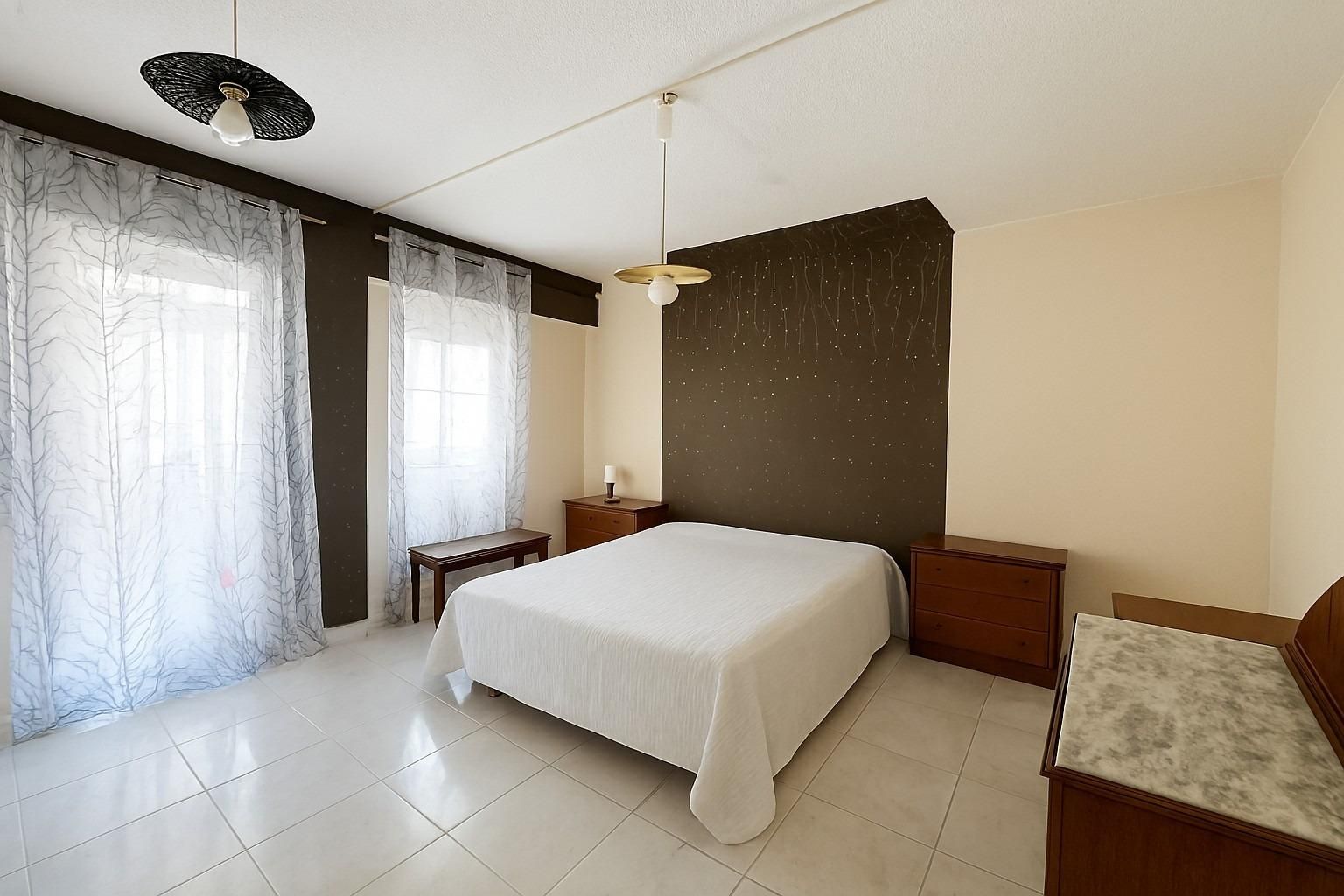 Habitación de Piso en venta en Alicante / Alacant con Balcón
