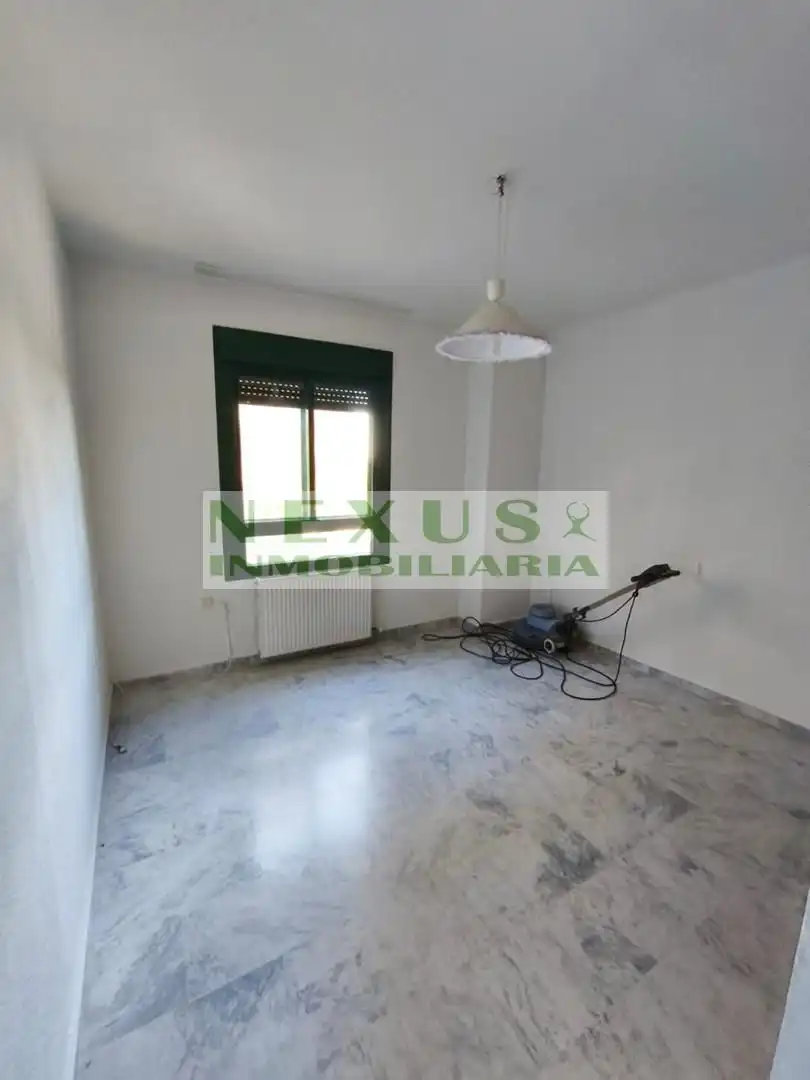 Piso en venta en Cáceres con Aire acondicionado, Calefacción y Terraza