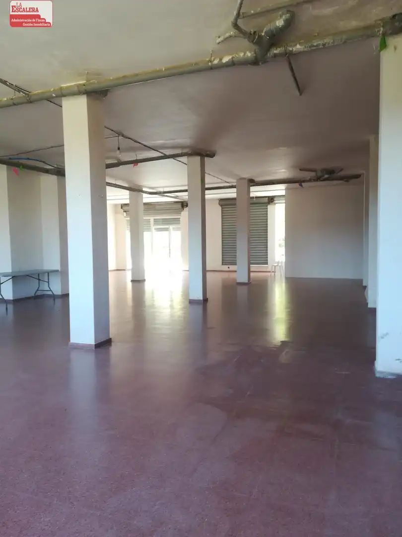Locale commerciale in affitto a Onil, imagen 5