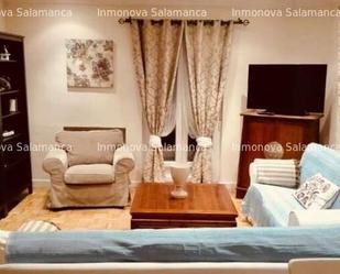 Living room of Flat to rent in Salamanca Capital  with Heating and Oven