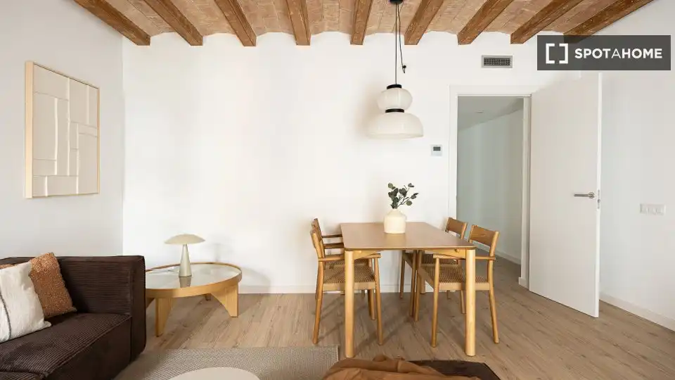 Flat with terrace to rent in Ciutat Vella, imagen 9