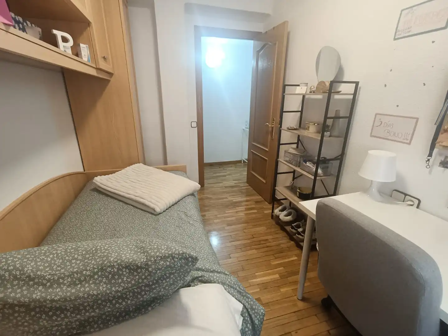 Bedroom of Flat for rent in Salamanca  with Heating, Parquet flooring and Furnished